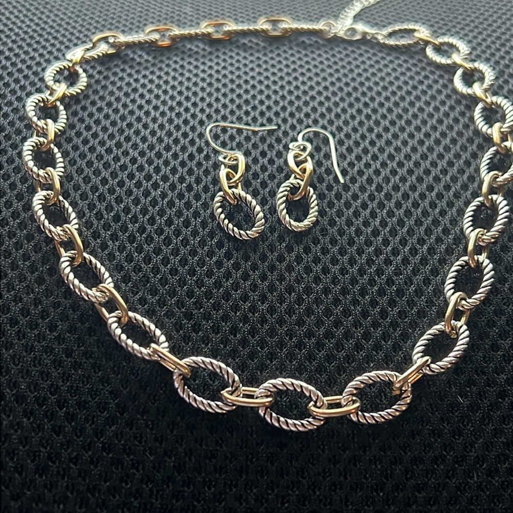 Gold/Silver Chain Link Fashion Necklace 354001